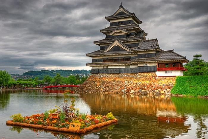 Замок Мацумото, Япония